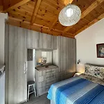 펜션 Evia Riviera